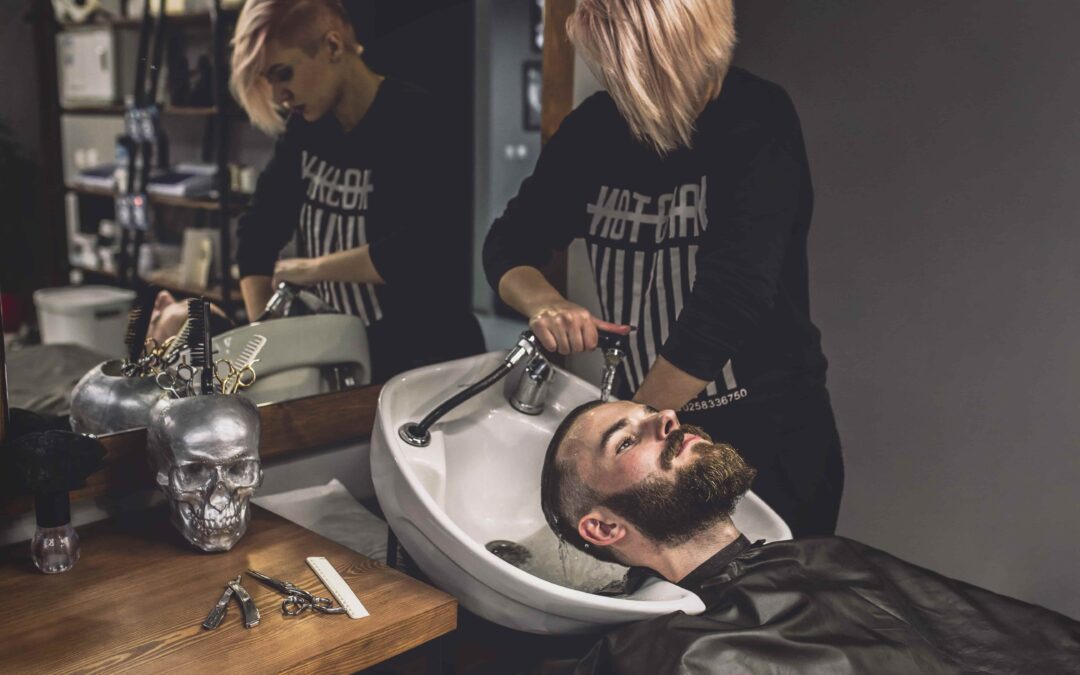 Why Choose a Professional Barber? – How a Good Haircut Affects Confidence and Appearance